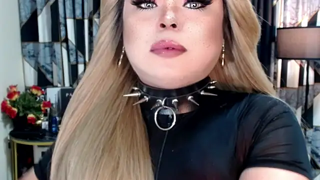 Snapshot of Mistress_DOMnicaaxx chatting on 10, 9, 2025 Mistress DOMnicaaxx online show from 10, 9, 2025