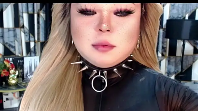 Snapshot of Mistress_DOMnicaaxx chatting on 9, 10, 2025 Mistress DOMnicaaxx online show from 9, 10, 2025