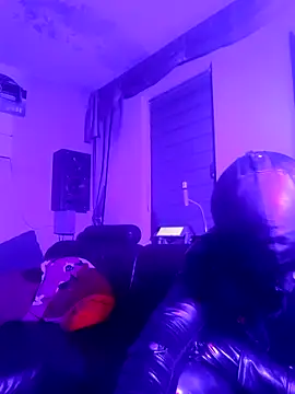 Snapshot of Crystalbitchx chatting on 2, 12, 2024 Crystalbitchx online show from 2, 12, 2024