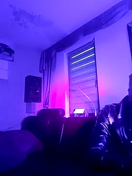 Snapshot of Crystalbitchx chatting on 27, 2, 2025 Crystalbitchx online show from 27, 2, 2025