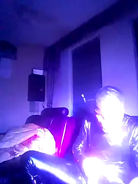 Snapshot of Crystalbitchx chatting on 17, 9, 2025 Crystalbitchx online show from 17, 9, 2025