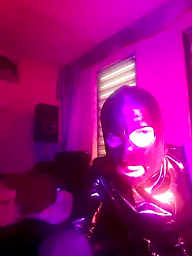 Snapshot of Crystalbitchx chatting on 12, 10, 2025 Crystalbitchx online show from 12, 10, 2025