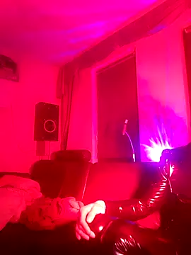 Snapshot of Crystalbitchx chatting on 13, 10, 2025 Crystalbitchx online show from 13, 10, 2025