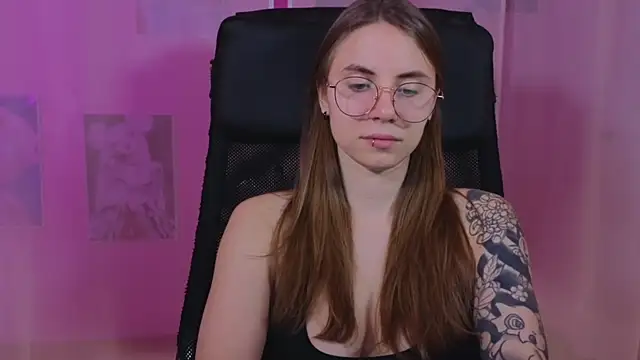 Snapshot of _AnnaStark_ chatting on 27, 2, 2025 AnnaStark online show from 27, 2, 2025