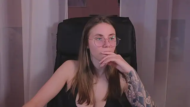 Snapshot of _AnnaStark_ chatting on 15, 3, 2025 AnnaStark online show from 15, 3, 2025