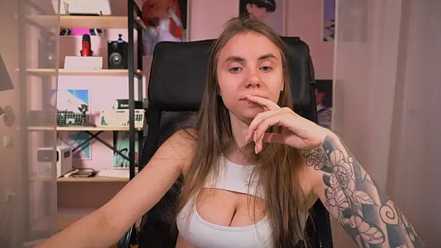  AnnaStark  online show from 18, 10, 2025