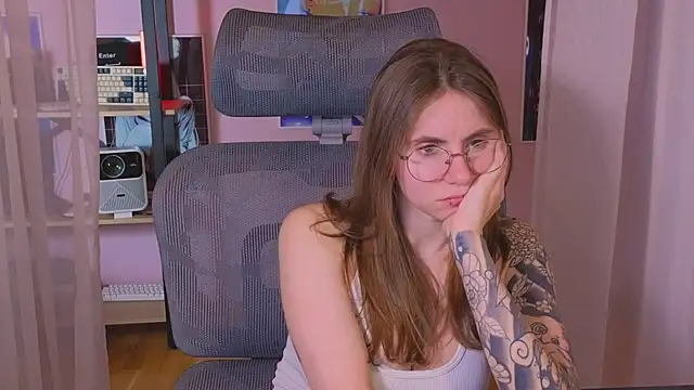 Snapshot of _AnnaStark_ chatting on 17, 5, 2026 AnnaStark online show from 17, 5, 2026