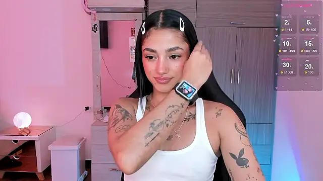 Lizzie corner v online show from 4, 3, 2026