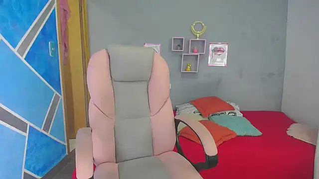 SexyLeilaa online show from 27, 12, 2024