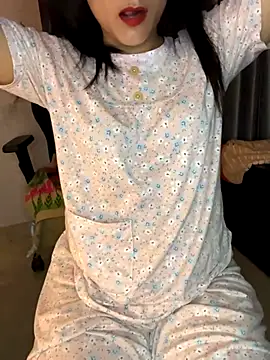 Snapshot of Beautiful_xxo chatting on 10, 10, 2025 Beautiful xxo online show from 10, 10, 2025