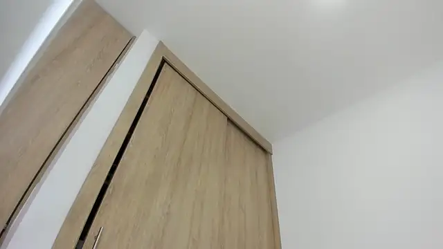 candyhotsquirt xx online show from 9, 10, 2025