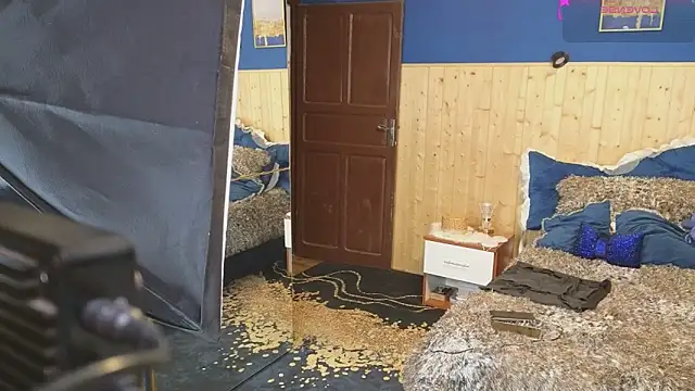 Snapshot of VanessaDoyle chatting on 2, 2, 2025 VanessaDoyle online show from 2, 2, 2025