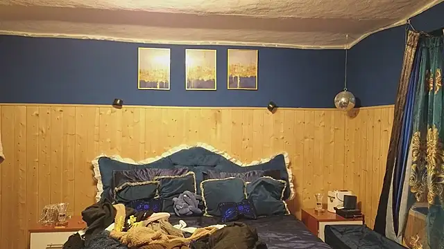 Snapshot of VanessaDoyle chatting on 14, 3, 2025 VanessaDoyle online show from 14, 3, 2025