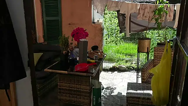 Snapshot of VanessaDoyle chatting on 19, 9, 2025 VanessaDoyle online show from 19, 9, 2025