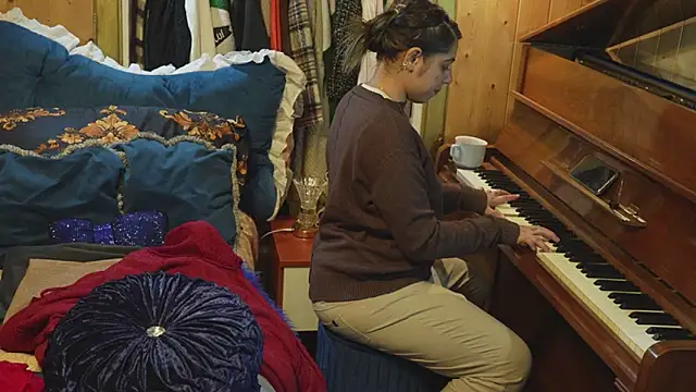 Snapshot of VanessaDoyle chatting on 23, 9, 2025 VanessaDoyle online show from 23, 9, 2025