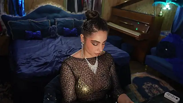 Snapshot of VanessaDoyle chatting on 1, 10, 2025 VanessaDoyle online show from 1, 10, 2025