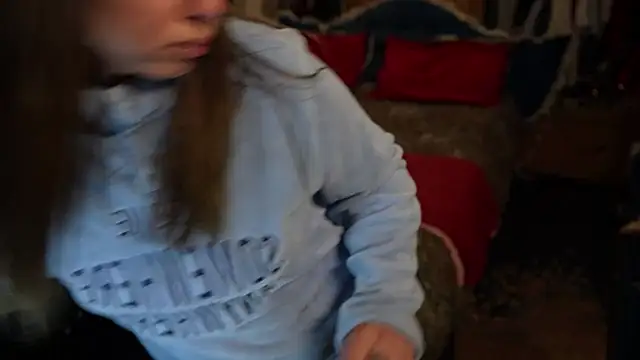 Snapshot of VanessaDoyle chatting on 16, 11, 2025 VanessaDoyle online show from 16, 11, 2025