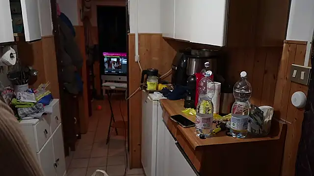 Snapshot of VanessaDoyle chatting on 24, 11, 2025 VanessaDoyle online show from 24, 11, 2025