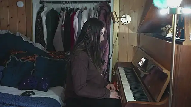 VanessaDoyle online show from 14, 4, 2026