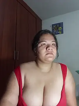 Snapshot of Van3orgasm4me chatting on 5, 4, 2026 Van3orgasm4me online show from 5, 4, 2026