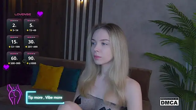 Holl1Would online show from 21, 2, 2025