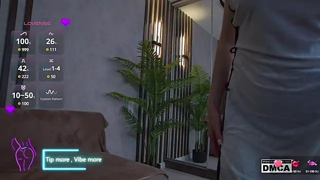 Holl1Would online show from 15, 3, 2025