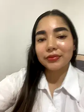 Snapshot of DulceChloe99 chatting on 7, 1, 2026 DulceChloe99 online show from 7, 1, 2026