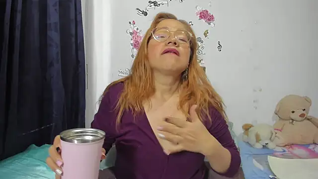 Snapshot of anthonela_mature_ chatting on 4, 10, 2025 anthonela mature online show from 4, 10, 2025