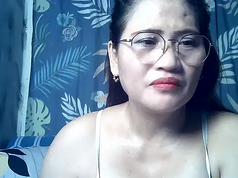 Snapshot of Amazing_Angel22 chatting on 6, 10, 2025 Amazing Angel22 online show from 6, 10, 2025