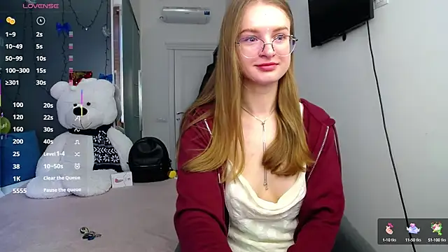 KateJonson online show from 6, 3, 2025
