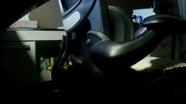 Snapshot of suedel65 chatting on 5, 4, 2026 suedel65 online show from 5, 4, 2026