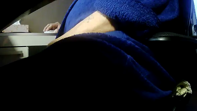 Snapshot of suedel65 chatting on 6, 4, 2026 suedel65 online show from 6, 4, 2026