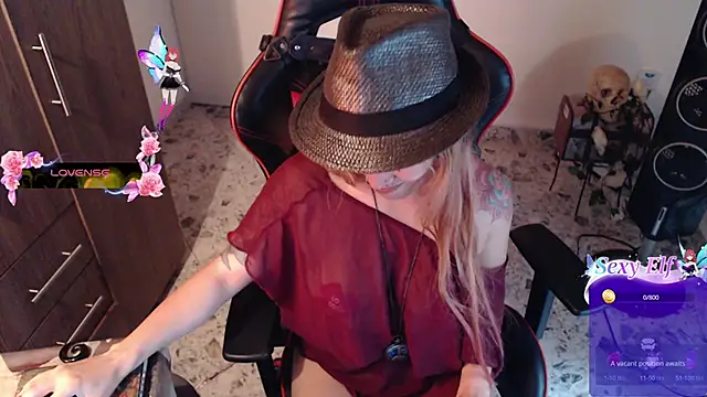 Snapshot of pink-2022 chatting on 5, 3, 2025 pink-2022 online show from 5, 3, 2025