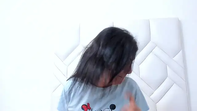 Cleopatra Trans online show from 6, 3, 2026