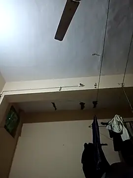 Desi Londa 143 online show from 5, 2, 2025