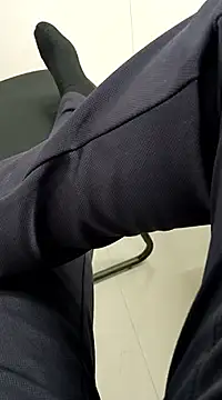 Desi Londa 143 online show from 3, 3, 2025