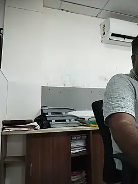 Snapshot of Desi_Londa_143 chatting on 30, 5, 2026 Desi Londa 143 online show from 30, 5, 2026