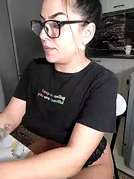 Snapshot of hot-babygirl chatting on 4, 2, 2025 hot-babygirl online show from 4, 2, 2025