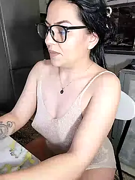 Snapshot of hot-babygirl chatting on 4, 3, 2025 hot-babygirl online show from 4, 3, 2025