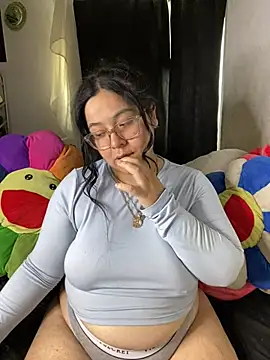 Snapshot of MsConejitaa chatting on 27, 4, 2026 MsConejitaa online show from 27, 4, 2026