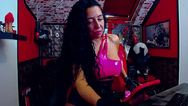 DommeBellatrix online show from 20, 4, 2026