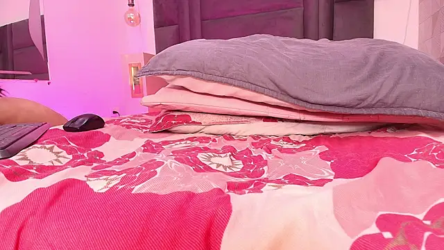 arletmss online show from 10, 1, 2025