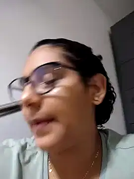 DanielleEvans  online show from 6, 2, 2025