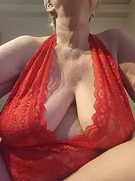 milfchantal4 online show from 20, 4, 2026