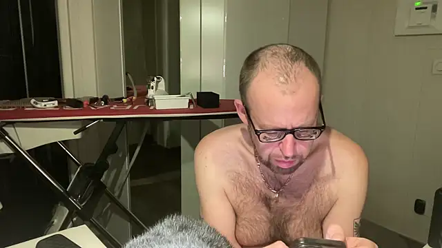 FABIOGLASSES online show from 6, 10, 2025