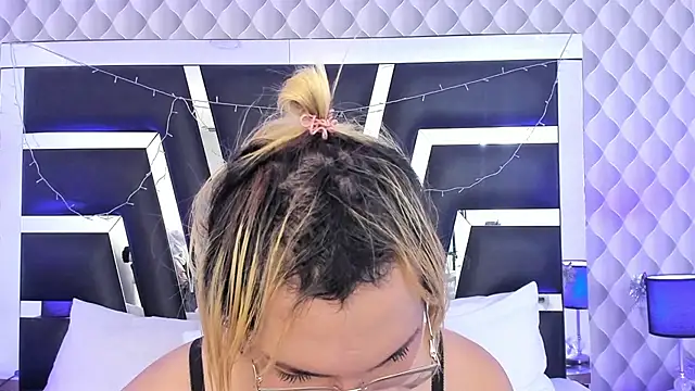 katya kozlov online show from 17, 3, 2025