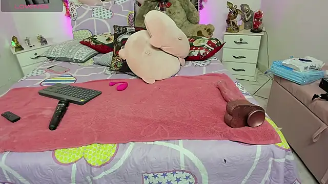 Snapshot of Karly_moon chatting on 21, 12, 2024 Karly moon online show from 21, 12, 2024