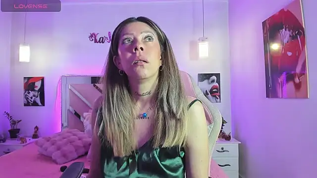 Karly moon online show from 20, 11, 2025