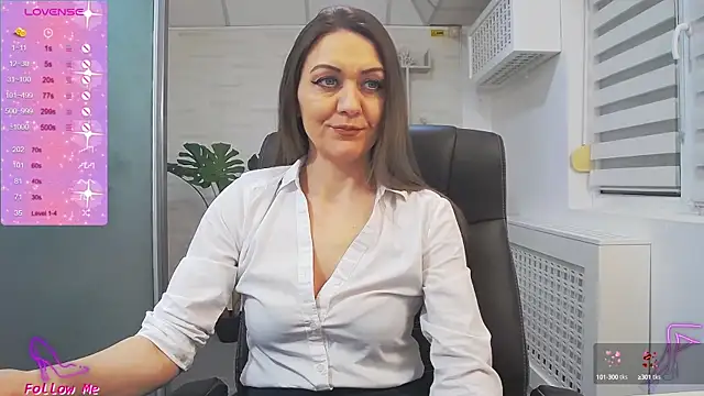 EllaMilf  online show from 19, 2, 2025