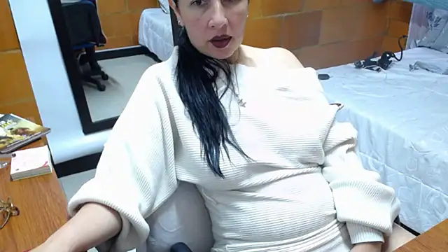 Snapshot of charlote_temple chatting on 11, 5, 2026 charlote temple online show from 11, 5, 2026